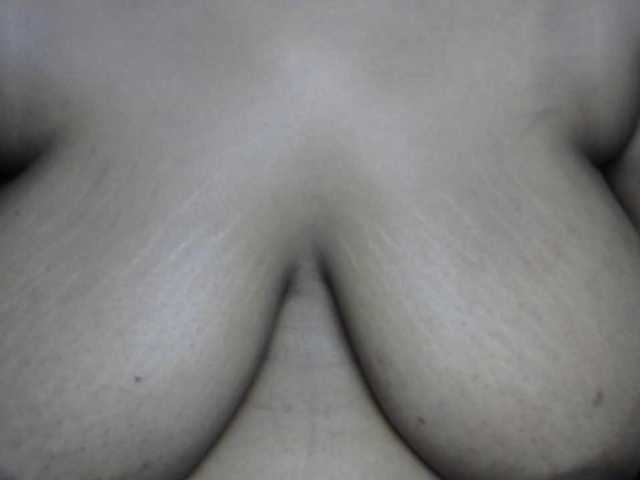 SinfulBitch01 live cam on BongaCams