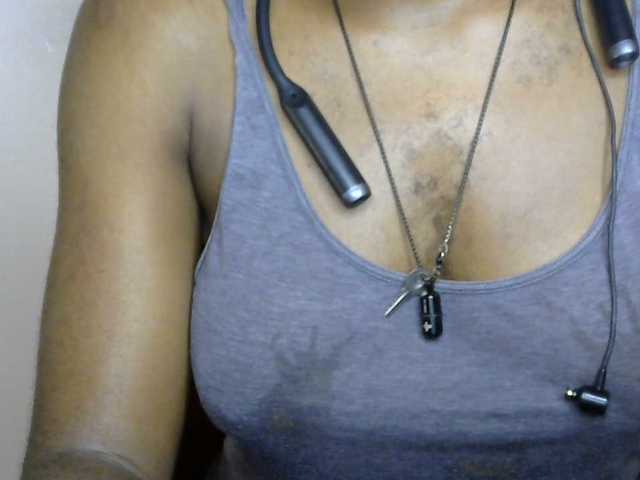 SinfulBitch01 live cam on BongaCams