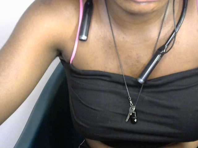 SinfulBitch01 live cam on BongaCams