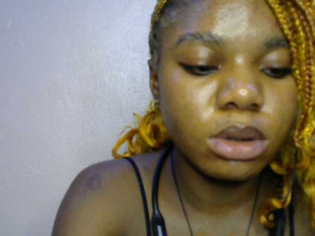 SinfulBitch01 live cam on BongaCams