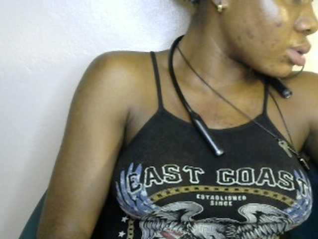SinfulBitch01 live cam on BongaCams