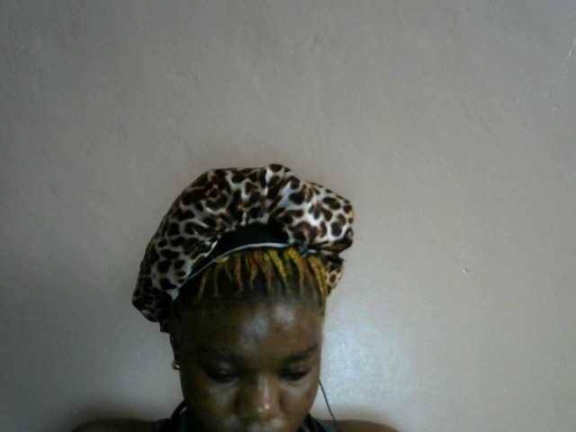SinfulBitch01 live cam on BongaCams