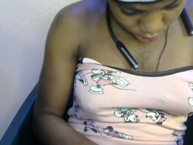 SinfulBitch01 live cam on BongaCams