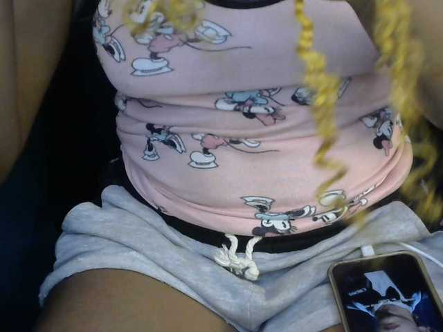 SinfulBitch01 live cam on BongaCams