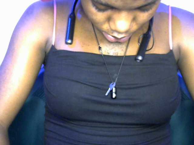 SinfulBitch01 live cam on BongaCams