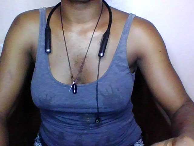 SinfulBitch01 live cam on BongaCams