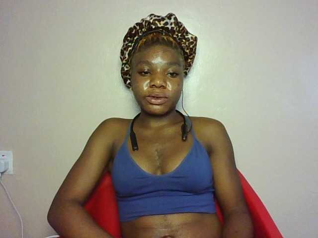 SinfulBitch01 live cam on BongaCams