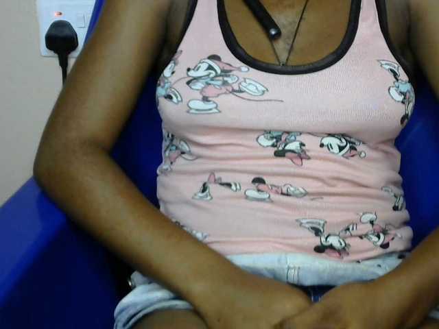 SinfulBitch01 live cam on BongaCams