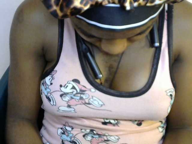 SinfulBitch01 live cam on BongaCams