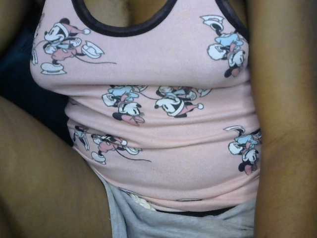 SinfulBitch01 live cam on BongaCams