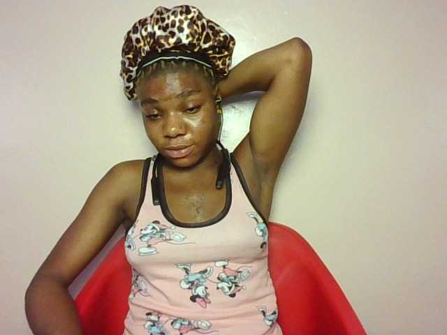 SinfulBitch01 live cam on BongaCams