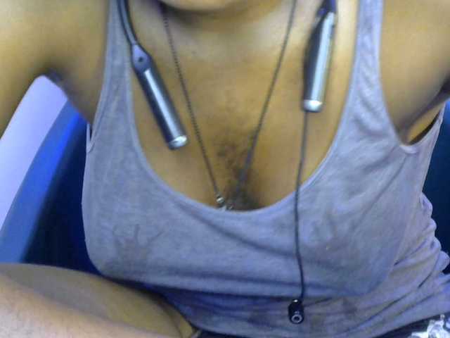 SinfulBitch01 live cam on BongaCams