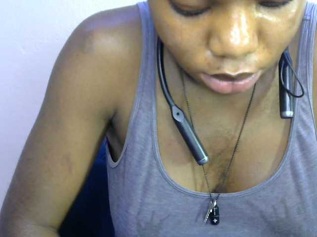 SinfulBitch01 live cam on BongaCams