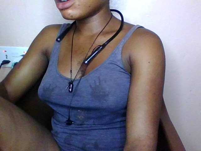 SinfulBitch01 live cam on BongaCams