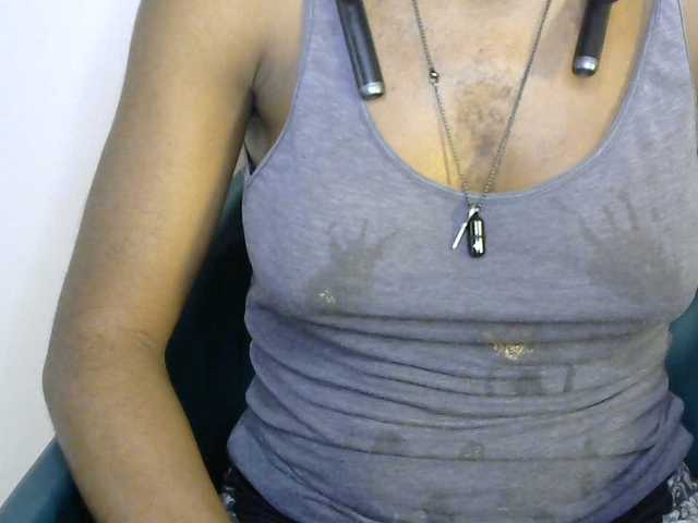 SinfulBitch01 live cam on BongaCams