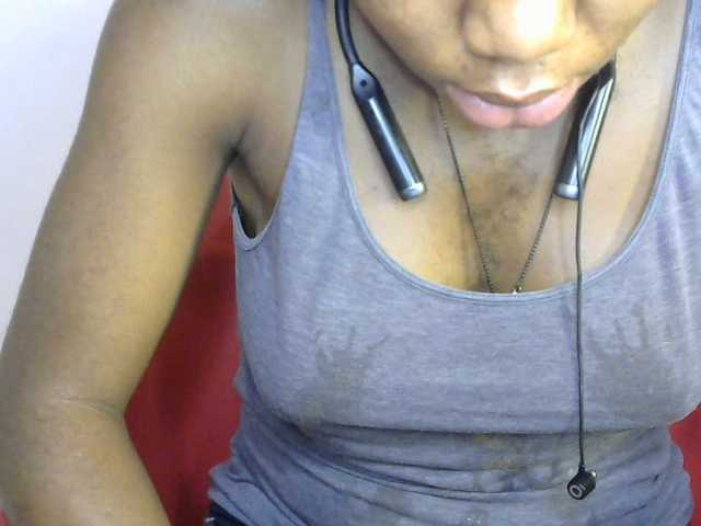 SinfulBitch01 live cam on BongaCams