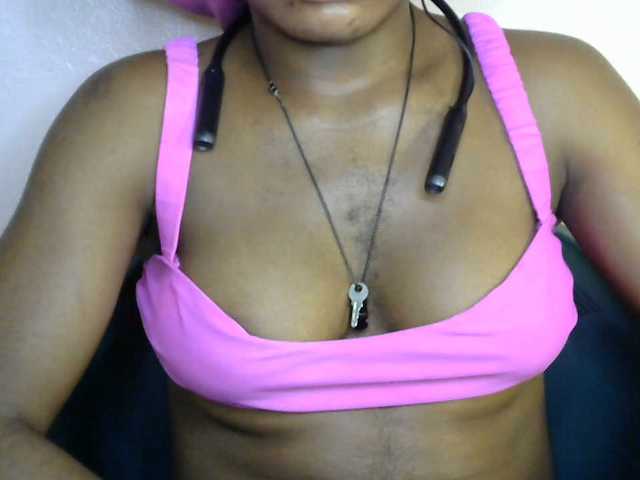 SinfulBitch01 live cam on BongaCams