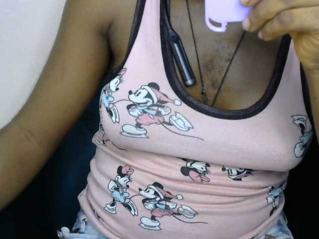 SinfulBitch01 live cam on BongaCams