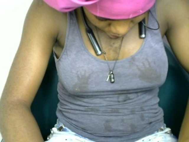 SinfulBitch01 live cam on BongaCams