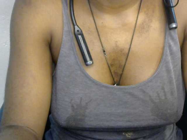 SinfulBitch01 live cam on BongaCams