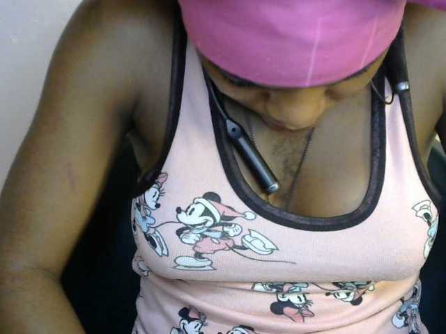 SinfulBitch01 live cam on BongaCams