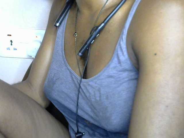 SinfulBitch01 live cam on BongaCams
