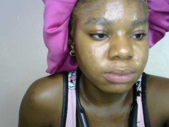 SinfulBitch01 live cam on BongaCams