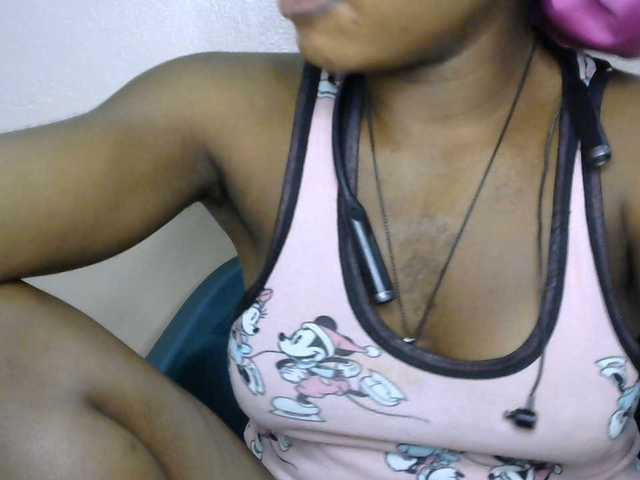 SinfulBitch01 live cam on BongaCams