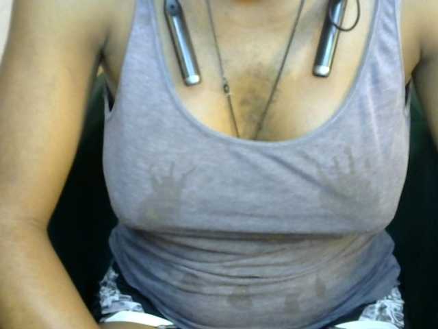 SinfulBitch01 live cam on BongaCams