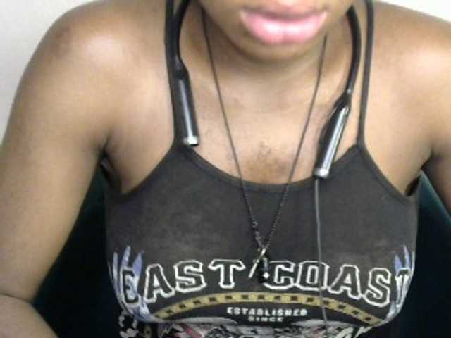 SinfulBitch01 live cam on BongaCams