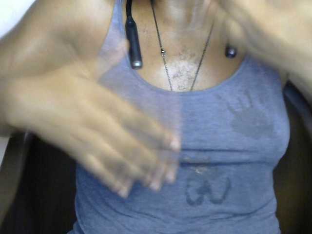 SinfulBitch01 live cam on BongaCams