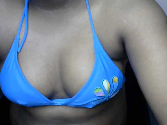 SinfulBitch01 live cam on BongaCams