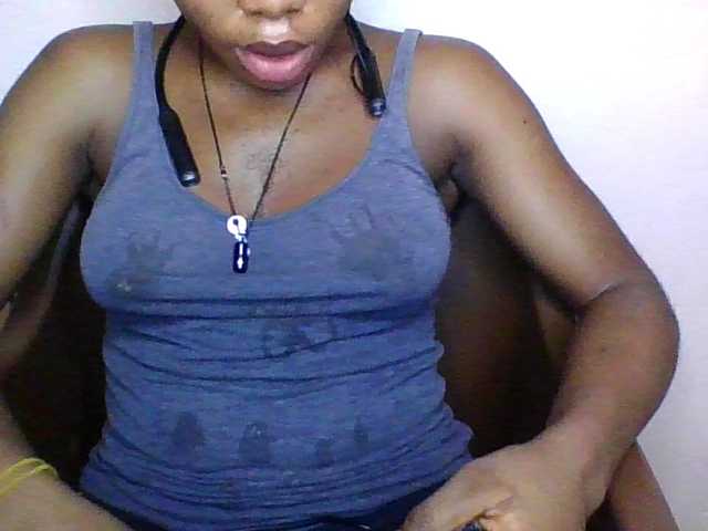 SinfulBitch01 live cam on BongaCams