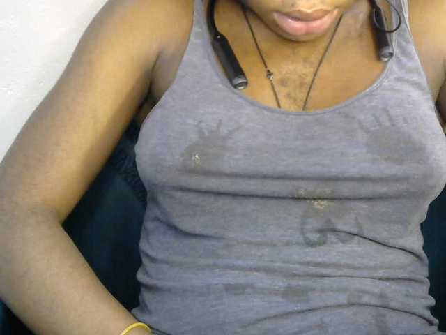 SinfulBitch01 live cam on BongaCams