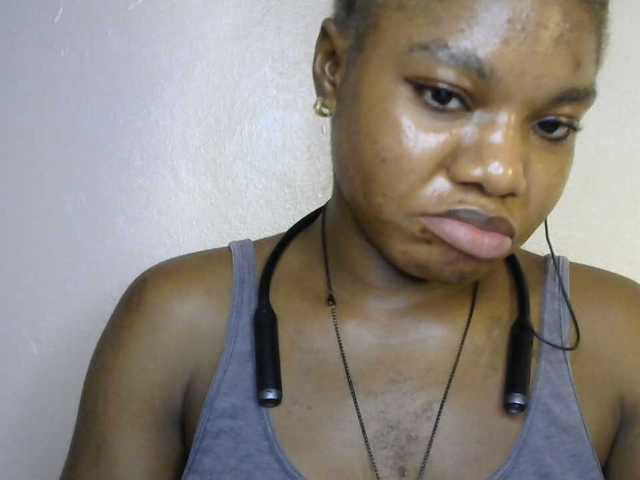 SinfulBitch01 live cam on BongaCams