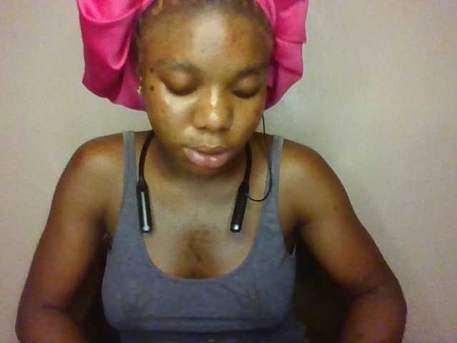 SinfulBitch01 live cam on BongaCams