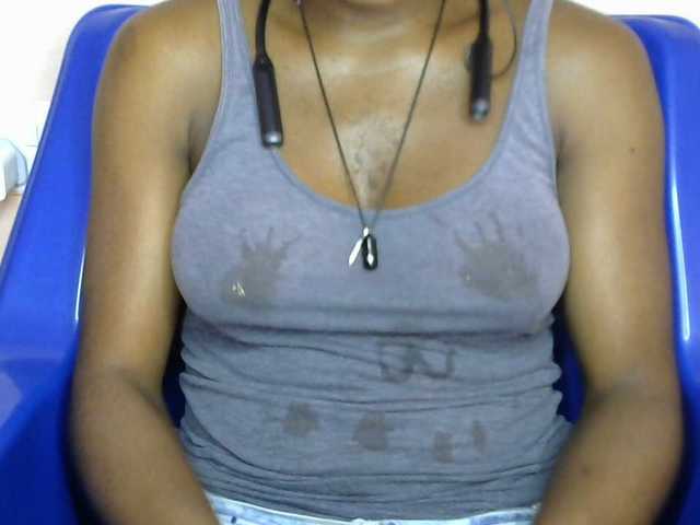 SinfulBitch01 live cam on BongaCams