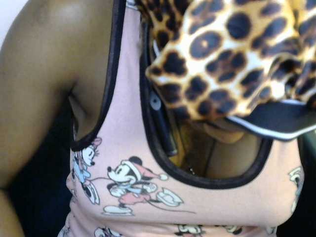 SinfulBitch01 live cam on BongaCams