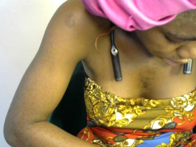 SinfulBitch01 live cam on BongaCams
