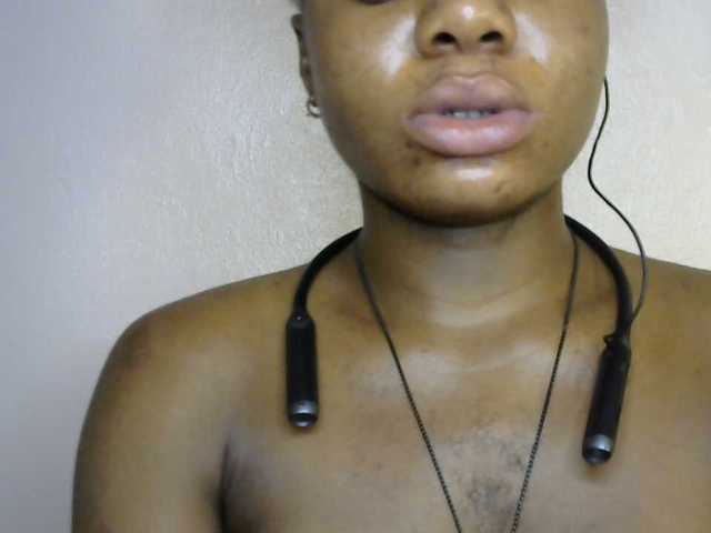 SinfulBitch01 live cam on BongaCams