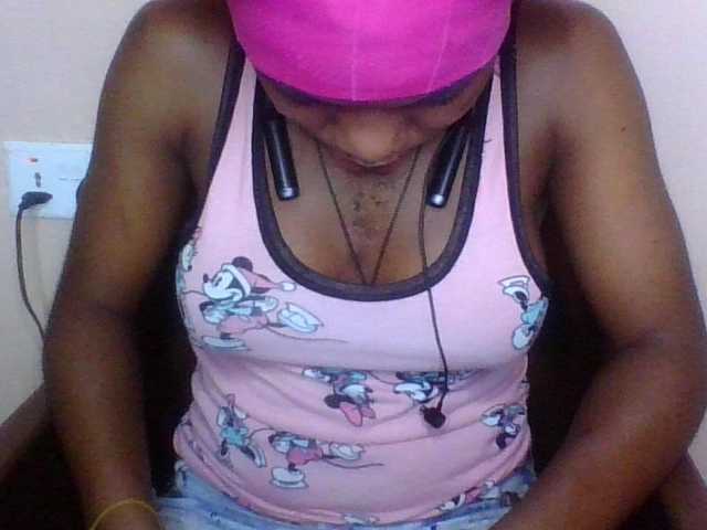 SinfulBitch01 live cam on BongaCams