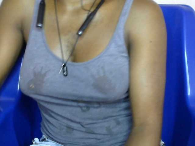 SinfulBitch01 live cam on BongaCams