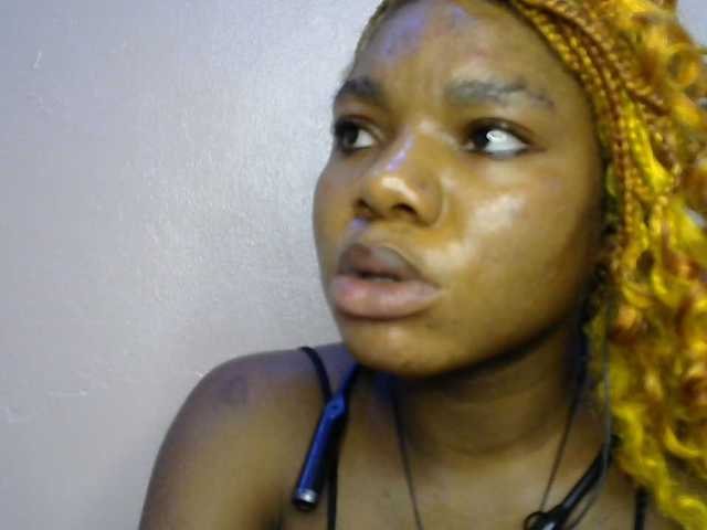 SinfulBitch01 live cam on BongaCams