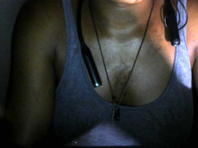 SinfulBitch01 live cam on BongaCams
