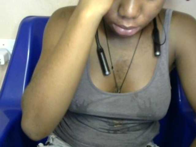 SinfulBitch01 live cam on BongaCams