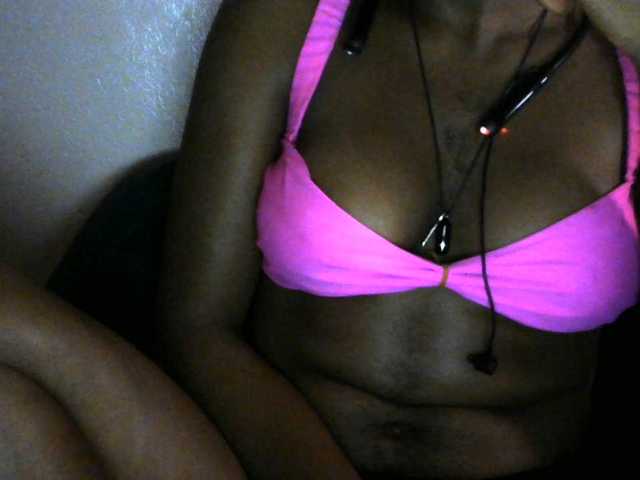 SinfulBitch01 live cam on BongaCams