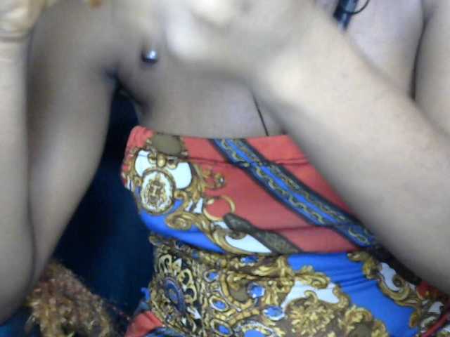SinfulBitch01 live cam on BongaCams