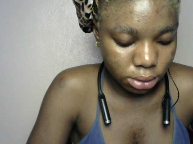 SinfulBitch01 live cam on BongaCams