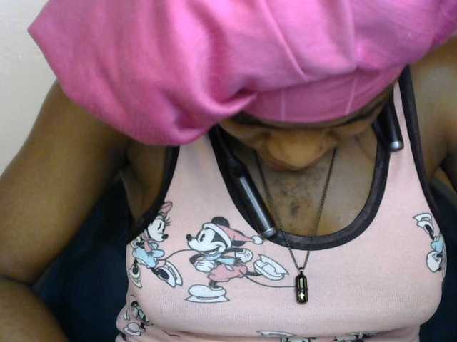 SinfulBitch01 live cam on BongaCams