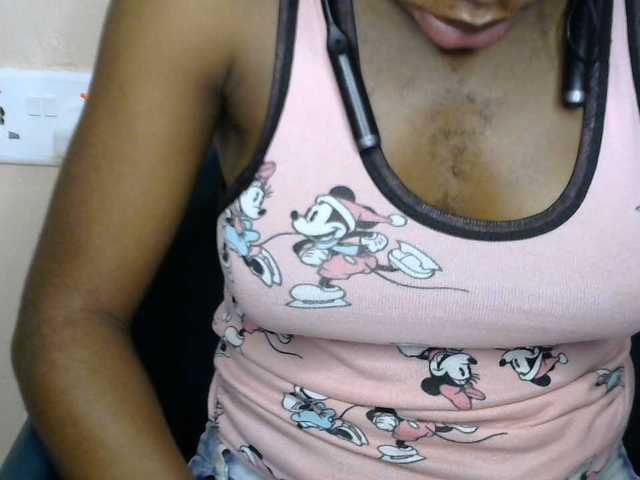SinfulBitch01 live cam on BongaCams